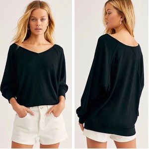 NWT FREE PEOPLE SANTA CLARA THERMAL TOP!! Size Small (very oversized) 🖤